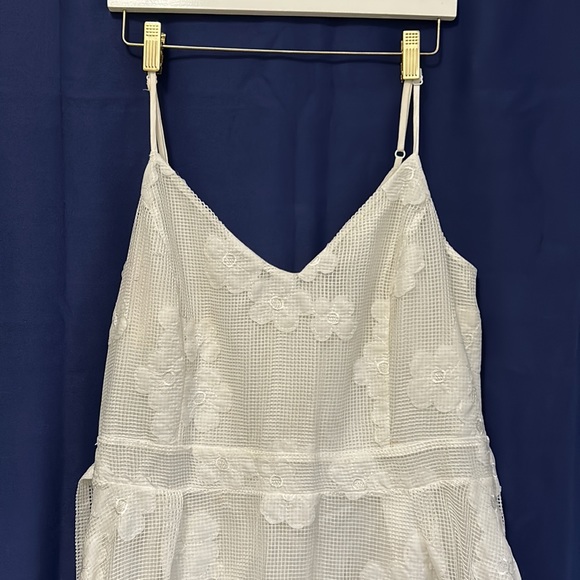 City Chic White Lace Dress size 16 - Picture 2 of 7